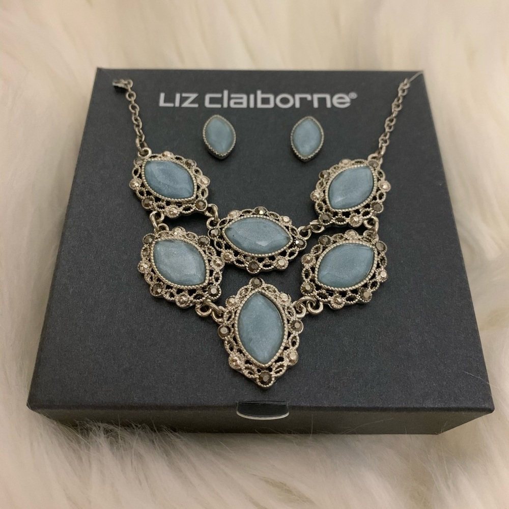 Necklace & earrings